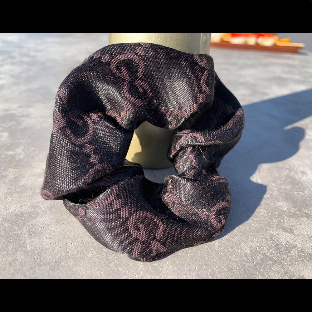 Gucci scrunchie